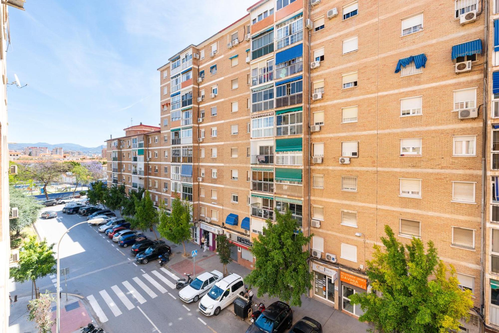 Wintowinrentals Quiet Apartment, Good Location, Free Parking มาลากา ภายนอก รูปภาพ
