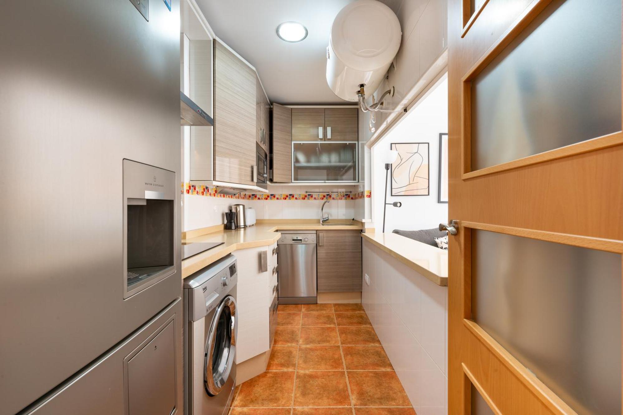 Wintowinrentals Quiet Apartment, Good Location, Free Parking มาลากา ภายนอก รูปภาพ